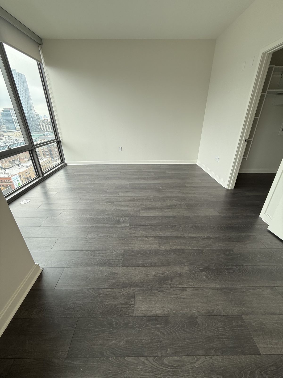 Clean, empty high-rise unit ready for move-in after Clean Pushers turnover cleaning in Chicago